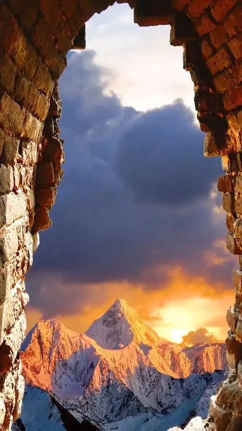 最美的风景#藏民说看到日照金山会给人带来好运,希望看到的你会有