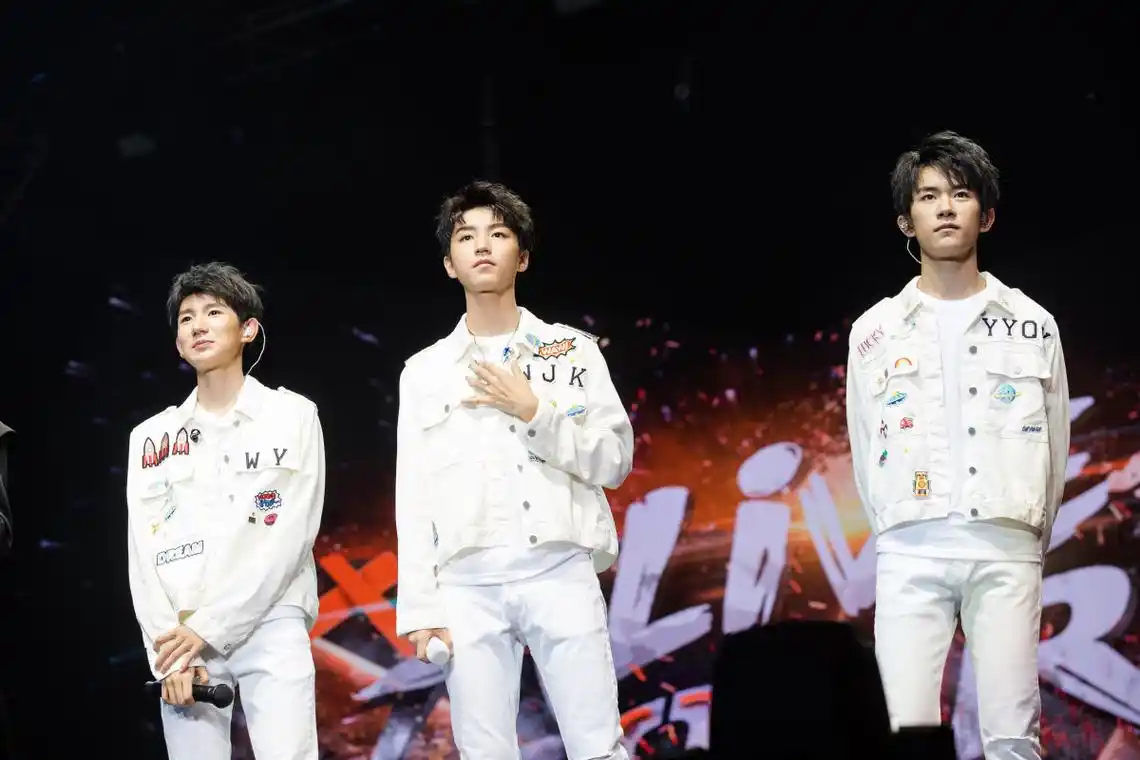 黄牛杀死tfboys女孩的青春