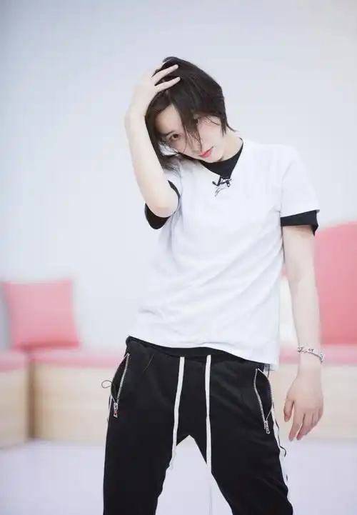 > 李斯丹妮《乘风破浪的姐姐》第二期剧照图片(3/4)