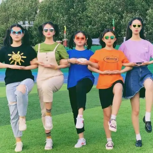 多人女生青春友谊头像很适合做群头像图片