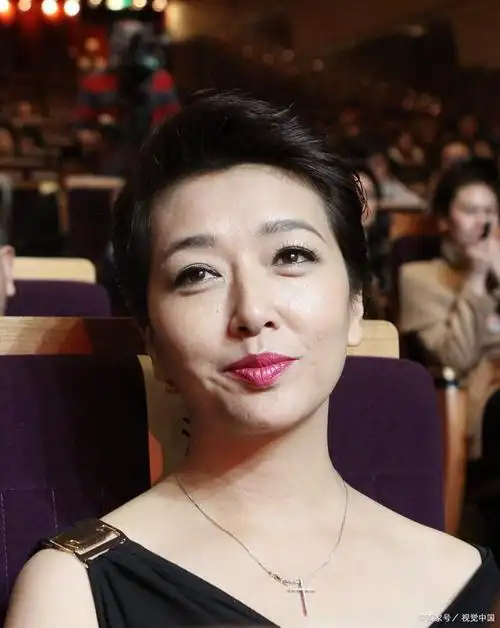 江珊,这个名字对于很多人来说,可能已经有些陌生了.