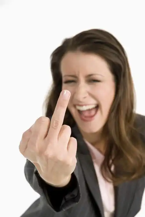 一个年轻女性,仅一个女性,仅一个人,指,套装,注视,方向,观察,看,手势