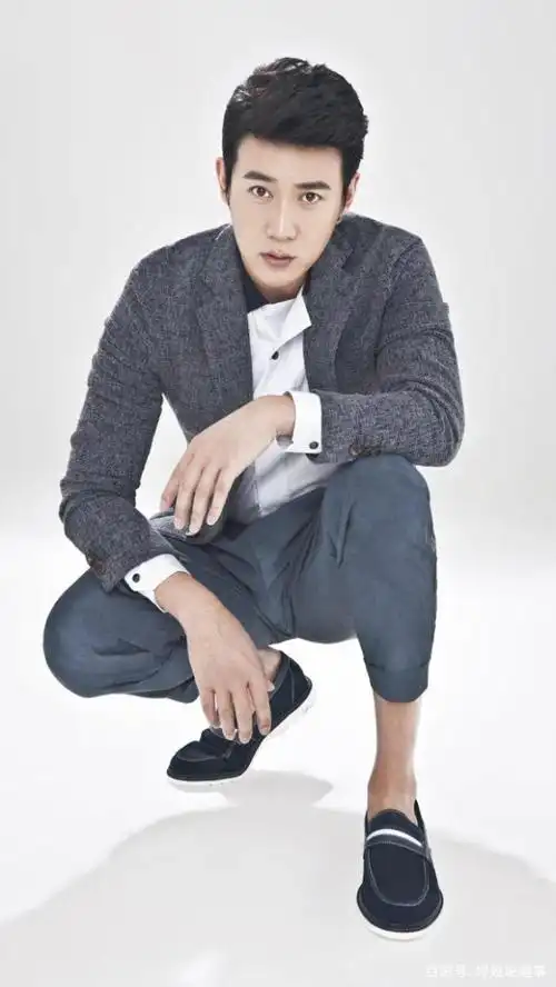 陆毅难逃中年危机,胖到怀疑人生,网友大呼:还我陆男神!