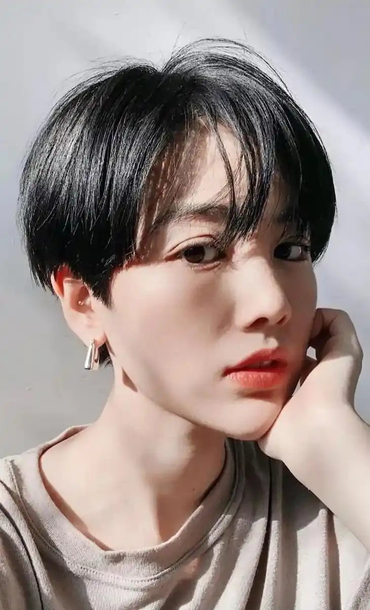 上热门 #热门 #发型 #气质短发 中性超短发,比较清爽, - 抖音