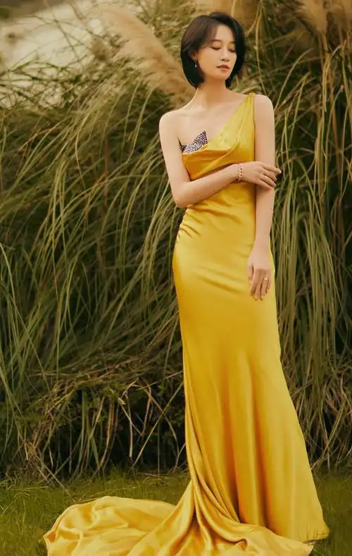 蓝盈莹黄色连衣裙礼服优雅写真,灵动优雅,明艳动人!_高清图集_新浪网