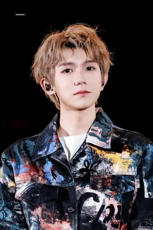 五月天王源唱如果我们不曾相遇##谢谢王源的站姐