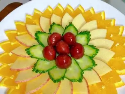 过年的餐桌上做一份创意水果拼盘,花开富贵,好看又好吃#创意水果拼盘