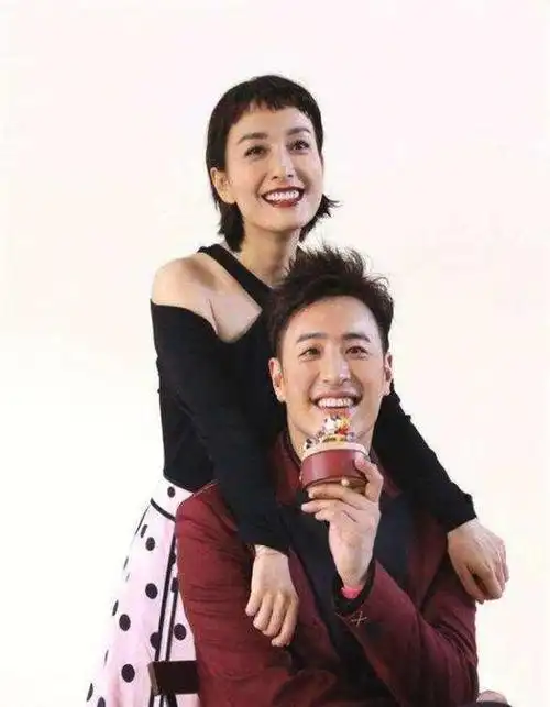 吴昕郑凯恋情再添实锤,两人感情稳定已同屋,在一起多年就是不说