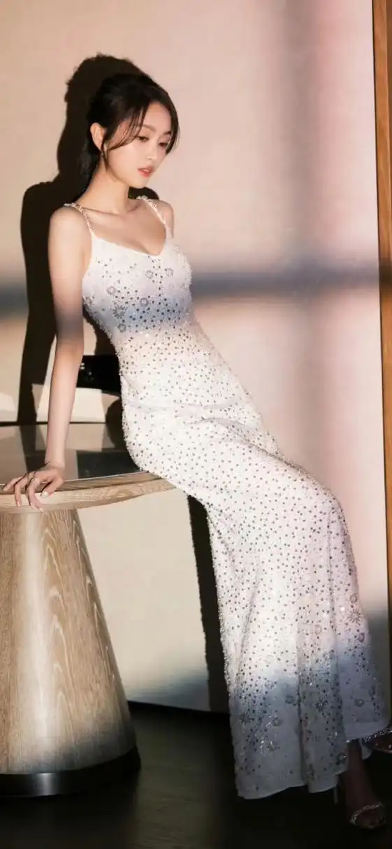 吴宣仪啥时候身材这么好了?