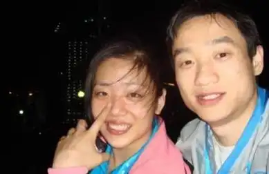 直到杨云因伤告别职业赛场,他们才终于向外界宣布了恋情.