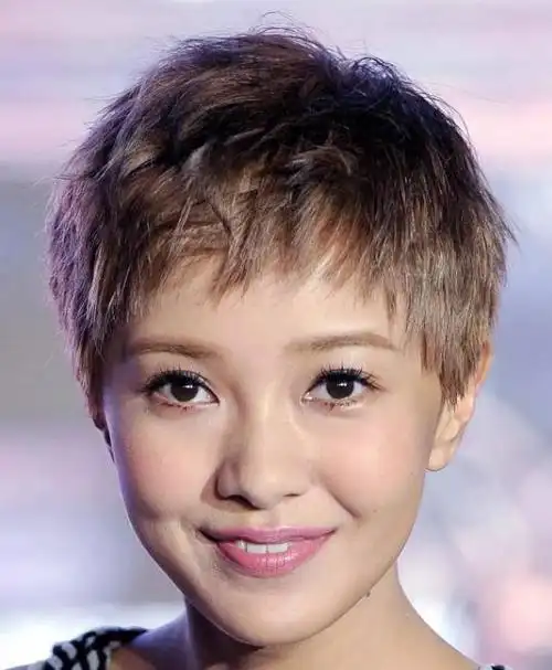 女星超短发佟丽娅帅气梅婷任性只有她从未被超越