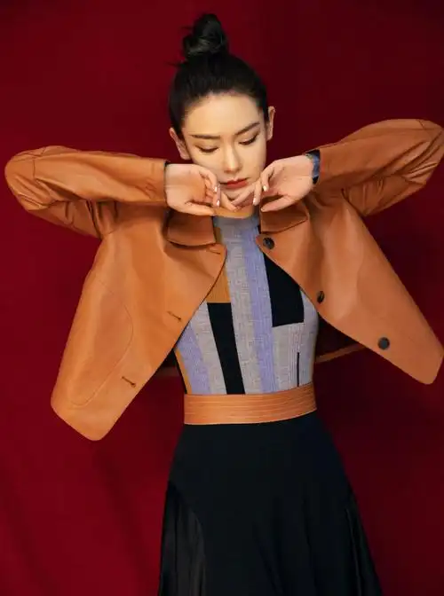 戚薇最新图片(戚薇霸气) - 月牙知识库