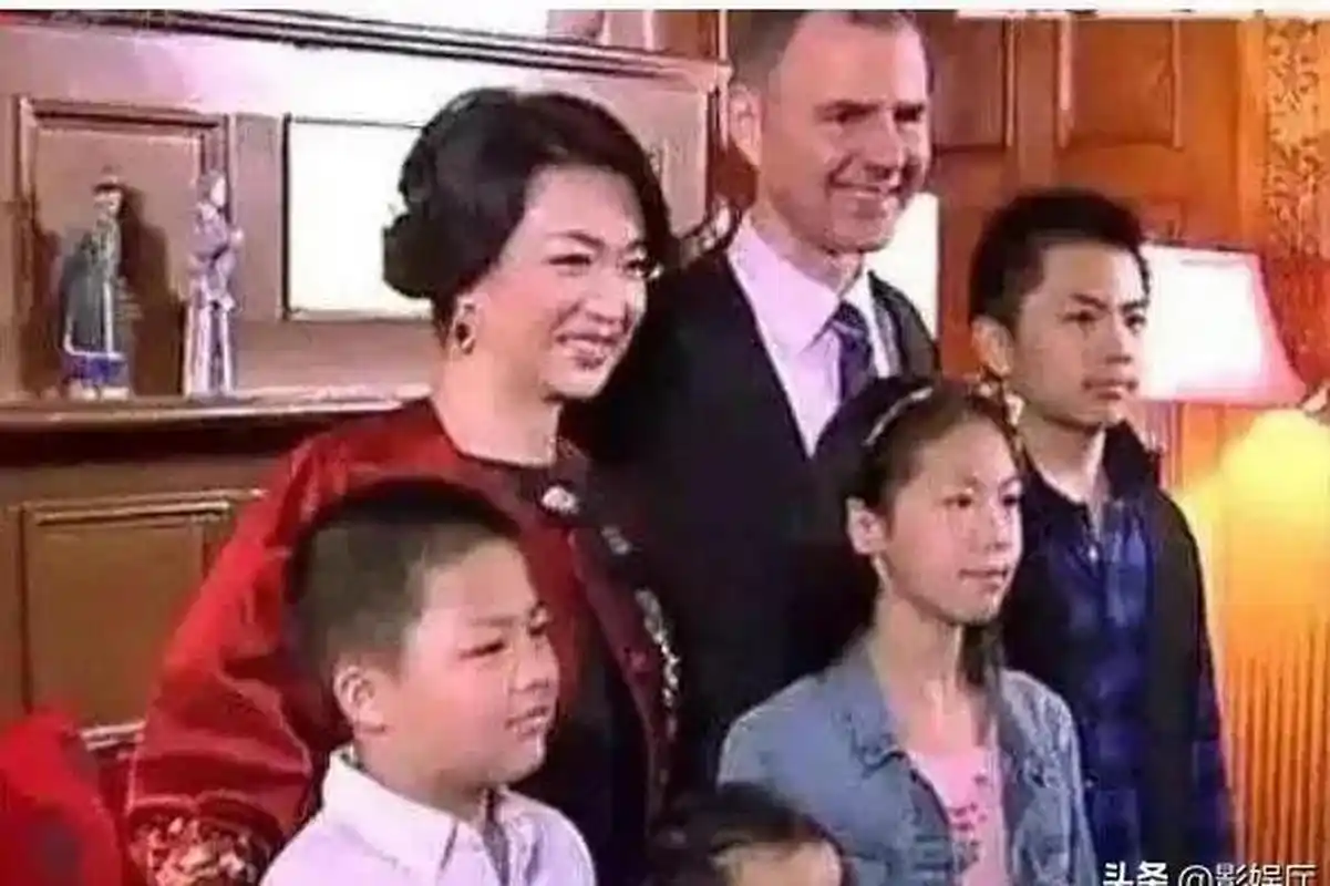 金星责骂了女儿并要求她道歉!