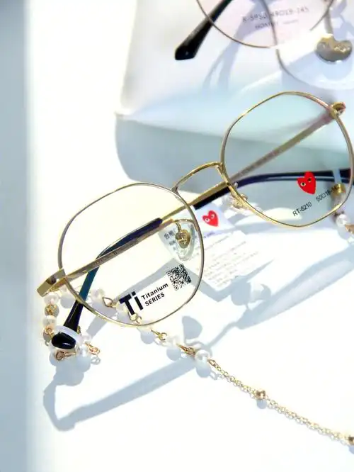 艳压名媛宝藏饰品显脸小又显白的近视眼镜