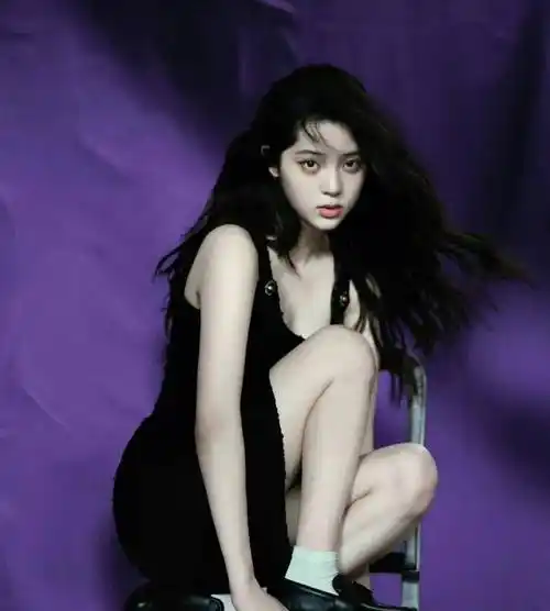 杨幂成为北电考官,张纪中妻子怀孕火了,欧阳娜娜演技引争议