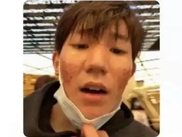 tfboys素颜照曝光王源满脸坑坑洼洼易烊千玺似路人