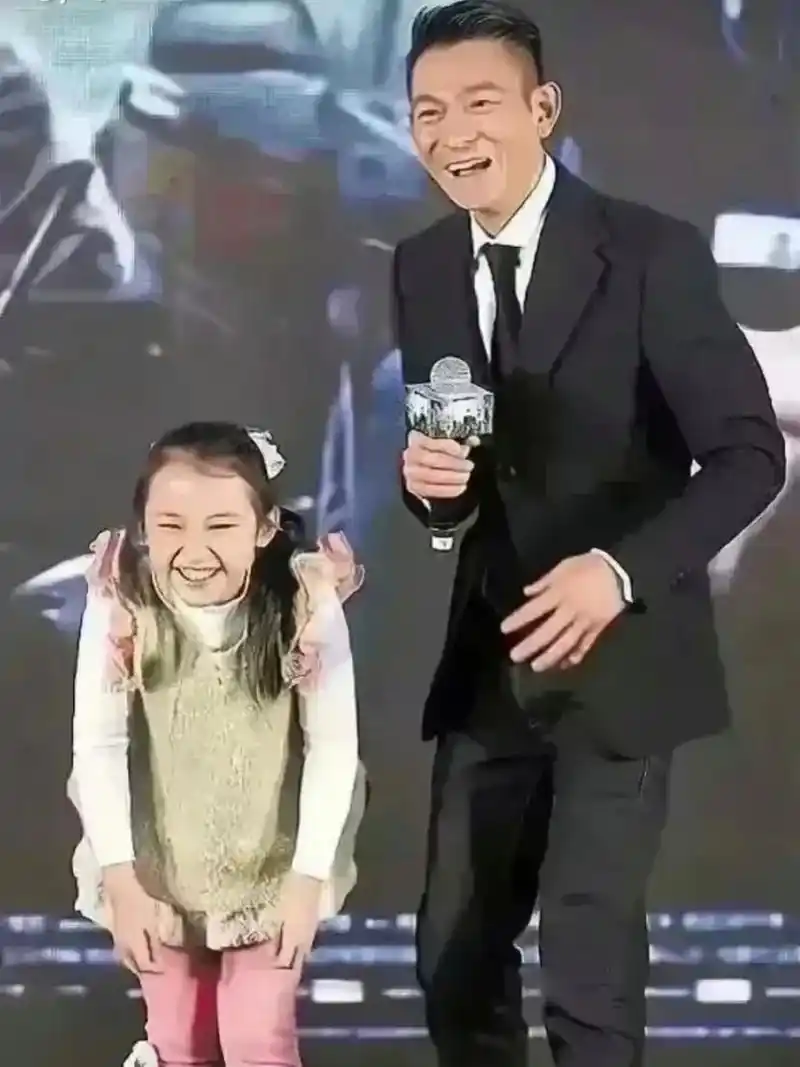 刘德华和他女儿,简直就是女儿奴!