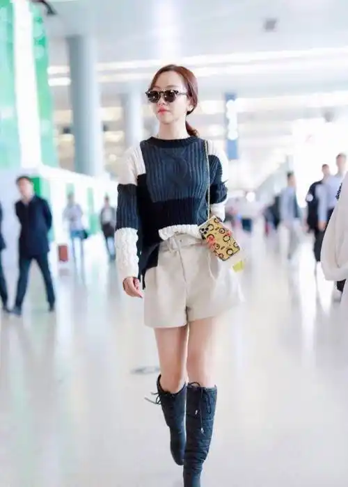 杨蓉终于高调一回!毛衣加长靴走机场,气场两米八!_造型_感觉_整体