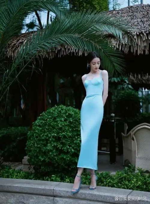 迪丽热巴:精致的面容凹凸有致的好身材真是让人羡慕啊