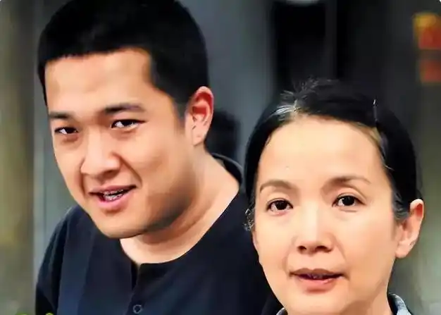 她曾是邵氏力捧的女演员,后来却因与康威相恋而被公司放弃.