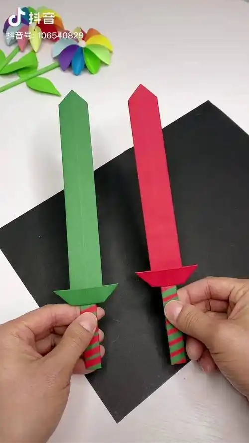超酷的宝剑折纸简单几步就能折好手工折纸亲子手工折纸教程