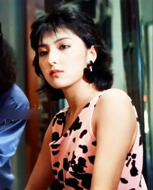 上山诗钠个人资料简介_主要成就_上山安娜演艺经历介绍-anna ueyama