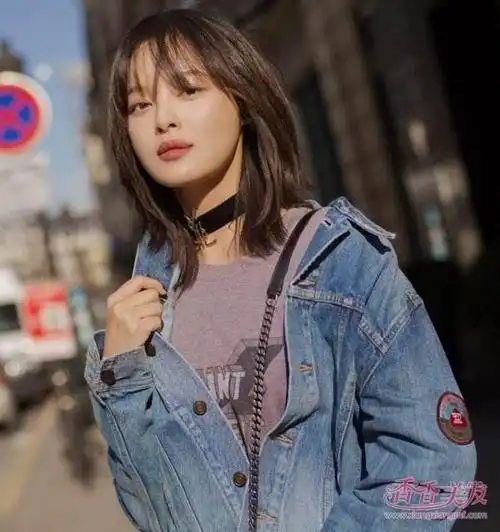 戚薇带你解锁最潮锁骨发2022年女生都爱剪的锁骨发碎发发型,百搭减龄