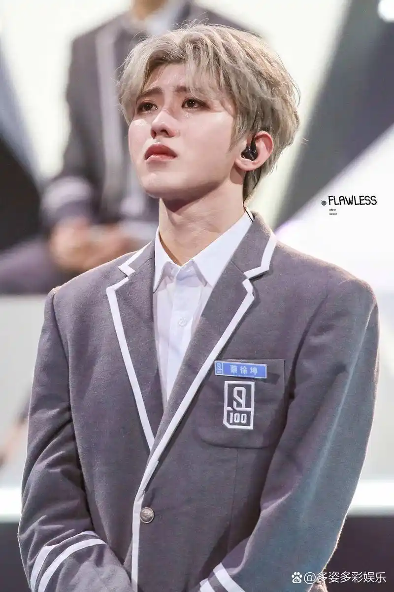 必须承认蔡徐坤是顶流明星,他的关注度不是一般的高,热搜几乎被他霸占