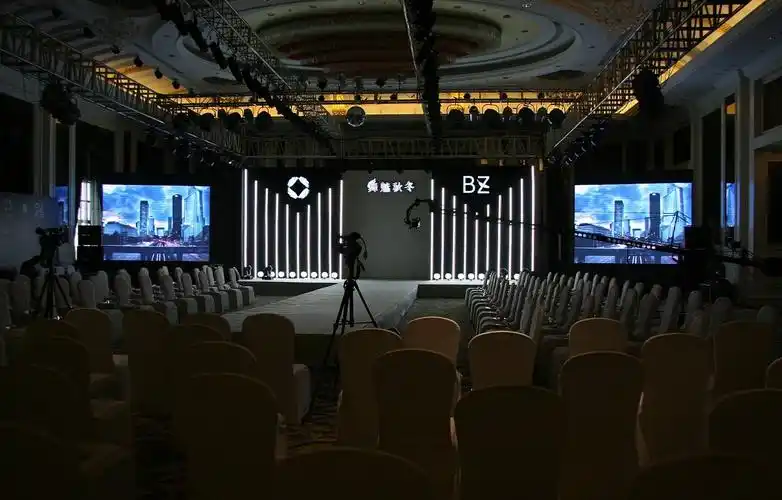 4月的一场小型服装发布会舞美设计