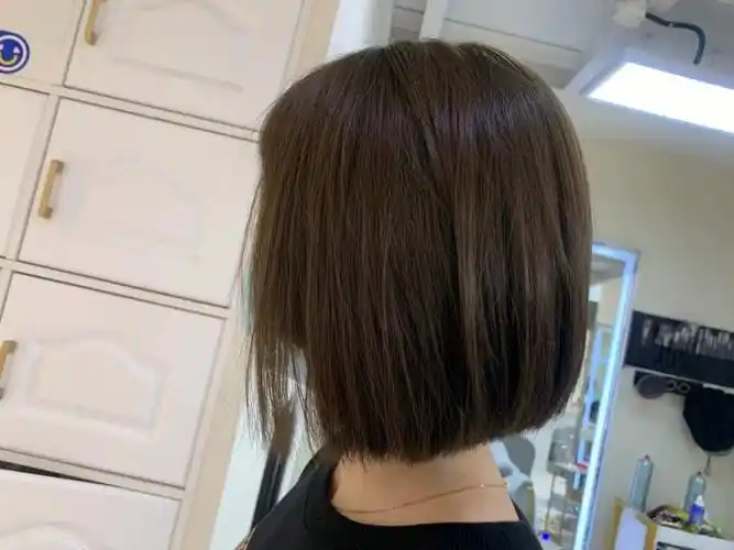 图1月年前刚染的颜色,图2-3冷棕2个月褪色后,黄了好多