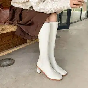 法式白色中跟方头高筒骑士靴女2021夏季新款配西装侧拉链粗跟长靴