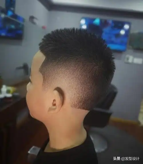 男士时尚短发发型图片推荐(今年流行帅气男士短发发型30款)(15)