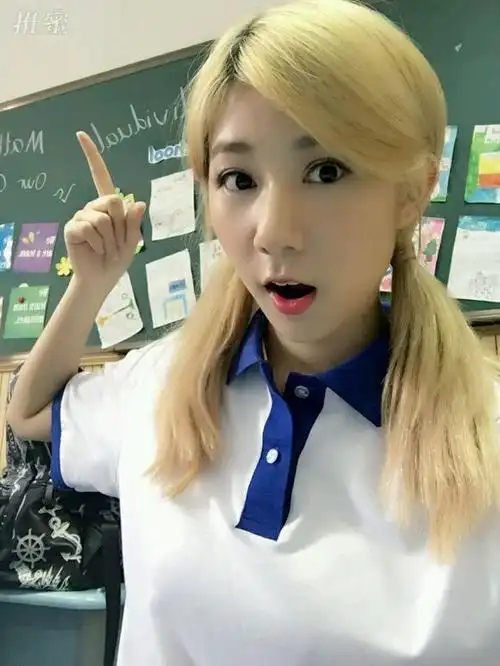 罗姝涵,1996年6月3日出生于广东省广州市,中国内地流行乐女歌手,蜜蜂