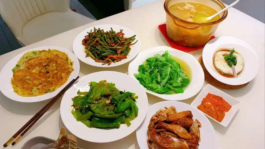 周末蹭饭日,小姑准备了一桌豪华午餐,被浓浓的亲情围绕温馨幸福