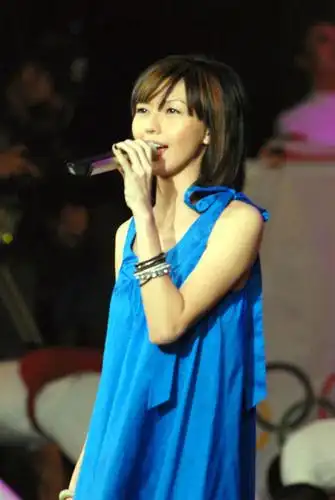 孙燕姿唱响央视 喜看北京奥运新气象