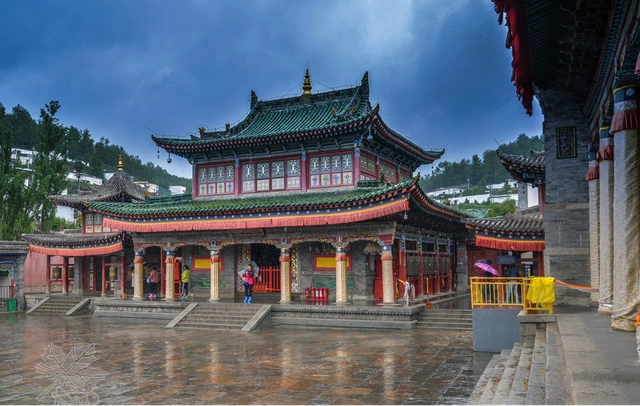 参观塔尔寺,领略虔诚的心灵,感受魅力的西宁