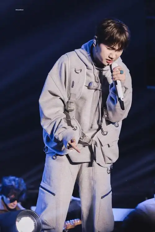 汪苏泷实体专辑21世纪罗曼史