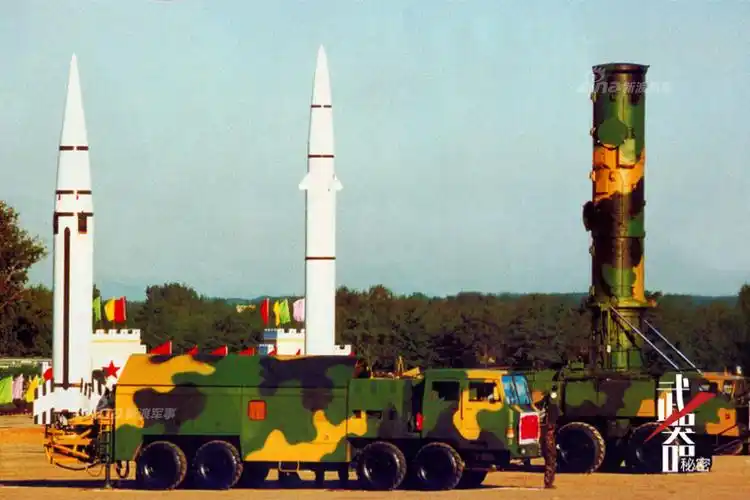 海峡昨夜又"东风":东风-15系列战术弹道导弹