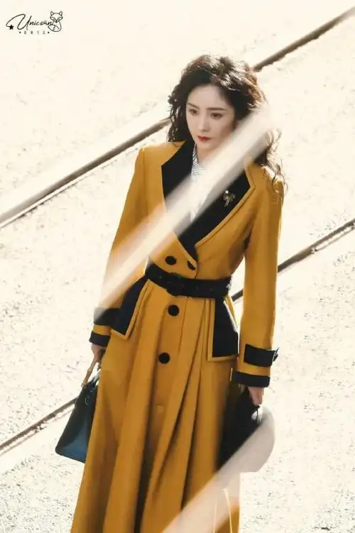 杨幂新剧《哈尔滨一九四四》演反派角色抽烟镜头超迷人