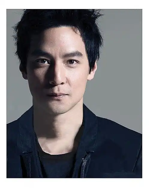 求吴彦祖此照片底图