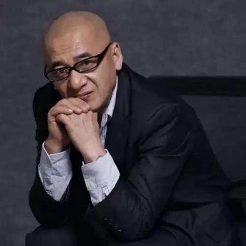 工作委员会委员  清华,北大,上海交大等院校总裁班领导力课程主讲人