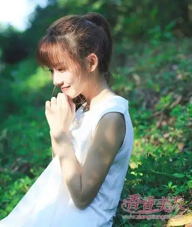 脑门有碎头发怎么扎马尾 扎马尾碎发头发定型用什么好(3) 齐刘海扎