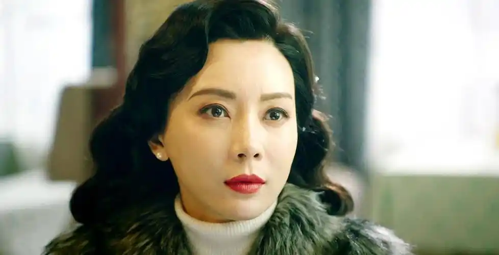 同时,凭借该剧,陈数获得了第24届华鼎奖中国百强电视剧最佳女主角.