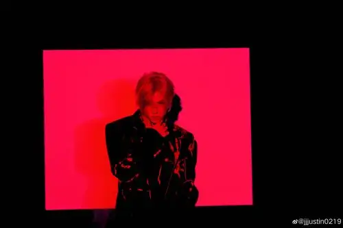 黄明昊justin|壁纸