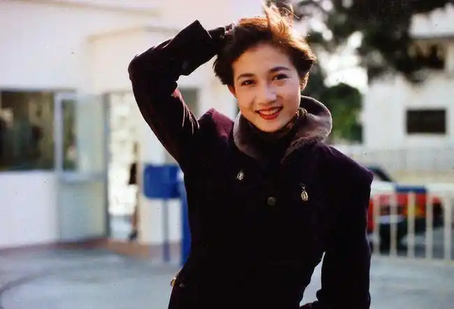 看照片才知道,吴绮莉年轻时有多美,难怪成龙当年没忍住