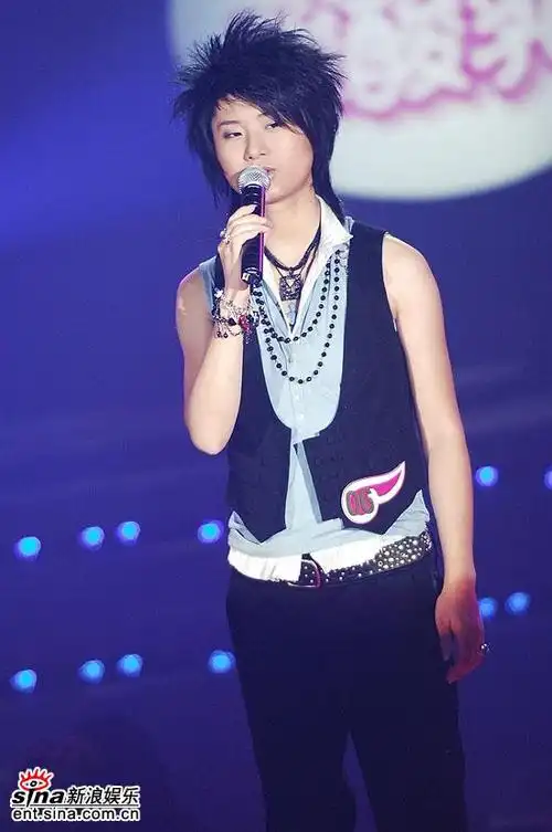 女声总决赛6进5播出,艾梦萌(blog),谭维维(blog),厉娜(blog),尚雯婕