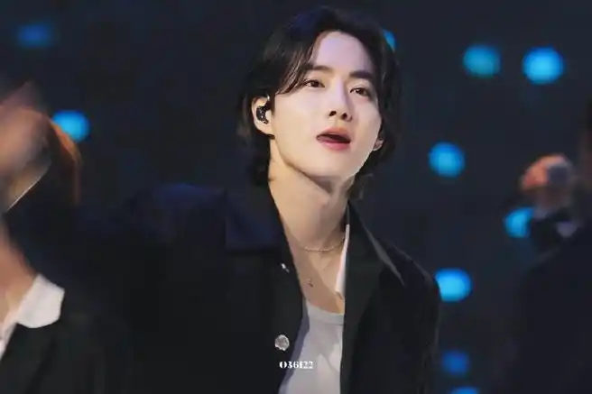 金俊勉温柔天使##金俊勉帅气满分#  240414  exo十二周年见面会第二