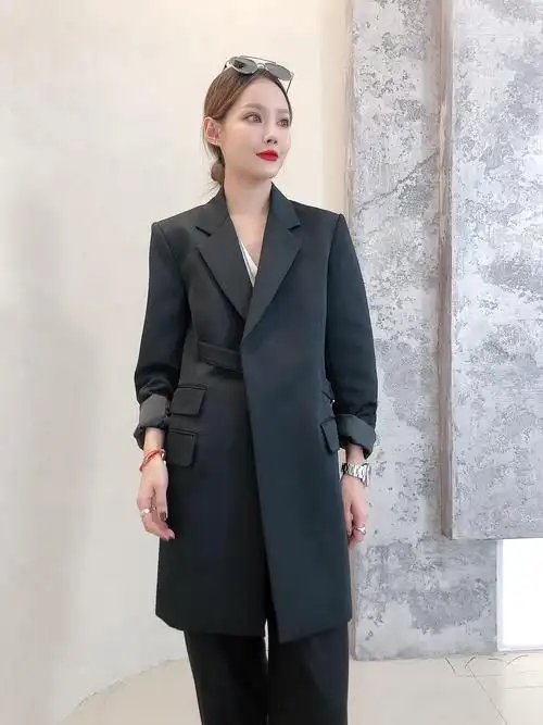 女士精品西装更新时间:2022年02月26日南油西服外套2021秋装新款翻领