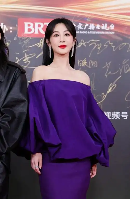 微博这一夜:马丽肿了,杨紫更嫩了,黄晓明选错裤子,她竟美出圈|金晨|女