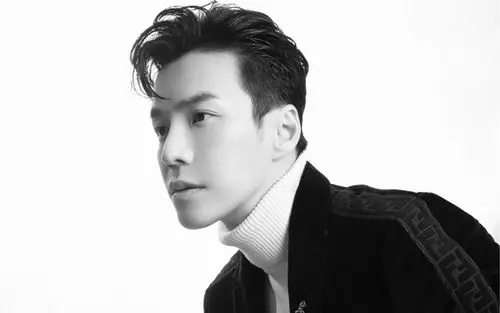 王冠逸黑白写真图片桌面壁纸